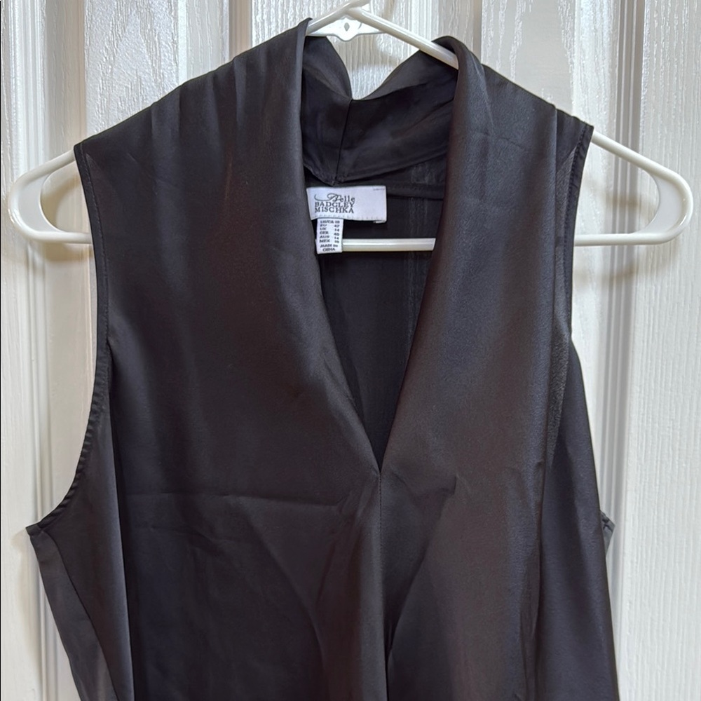 Badgley Mischka Black Sleeveless Blouse